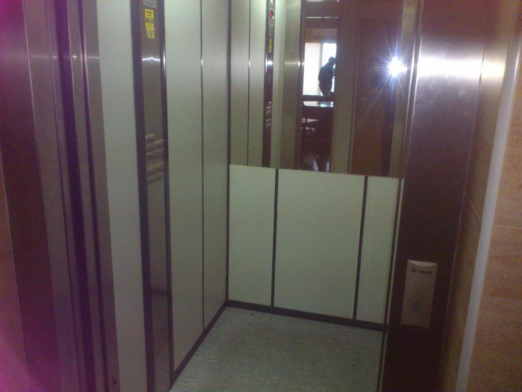 Carisa Olympic Court Apartment ลาร์นาคา ห้อง รูปภาพ
